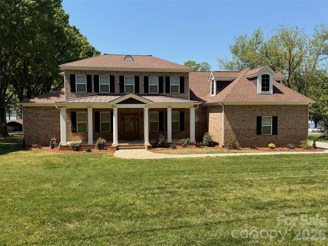 123 Lakefront Dr., Mooresville, NC 28117