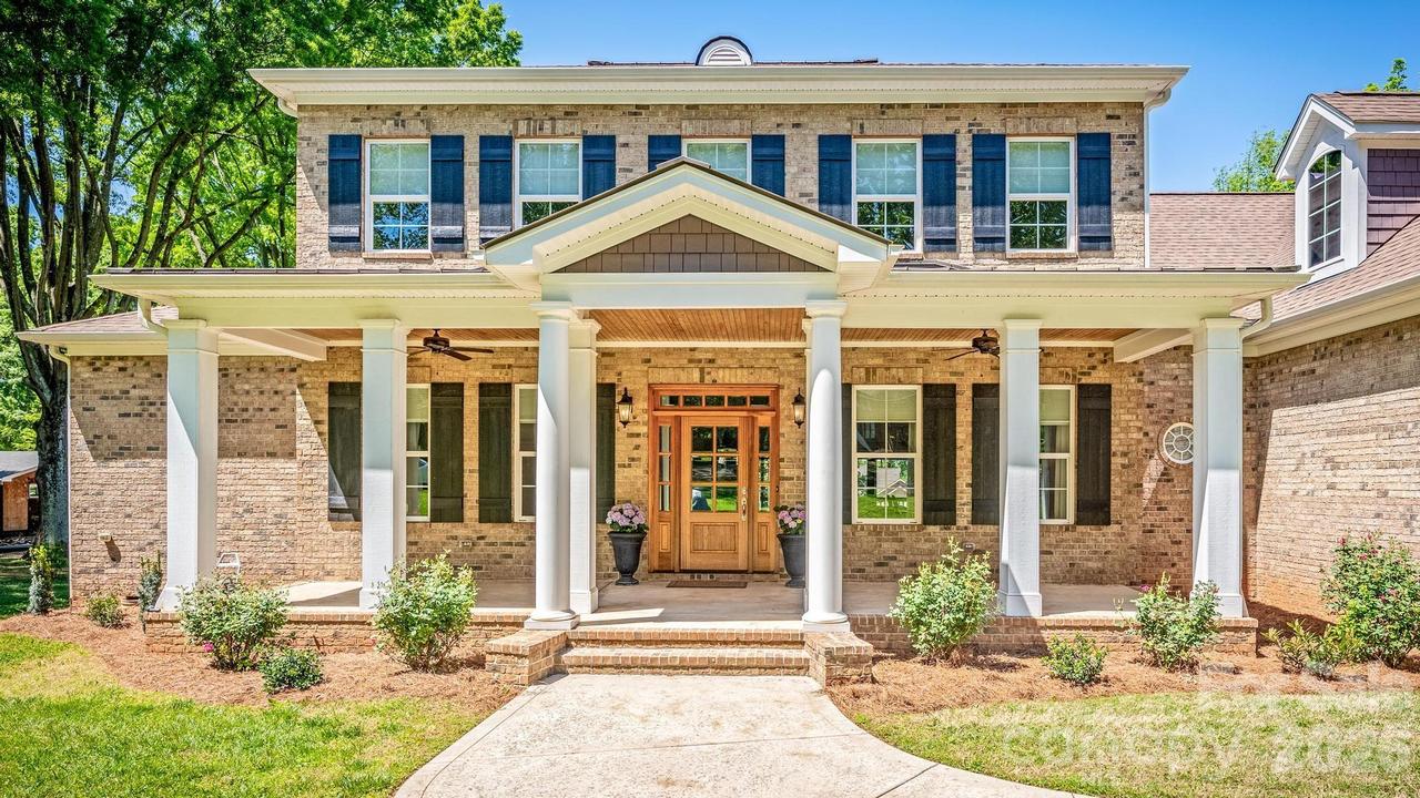 123 Lakefront Dr., Mooresville, NC 28117