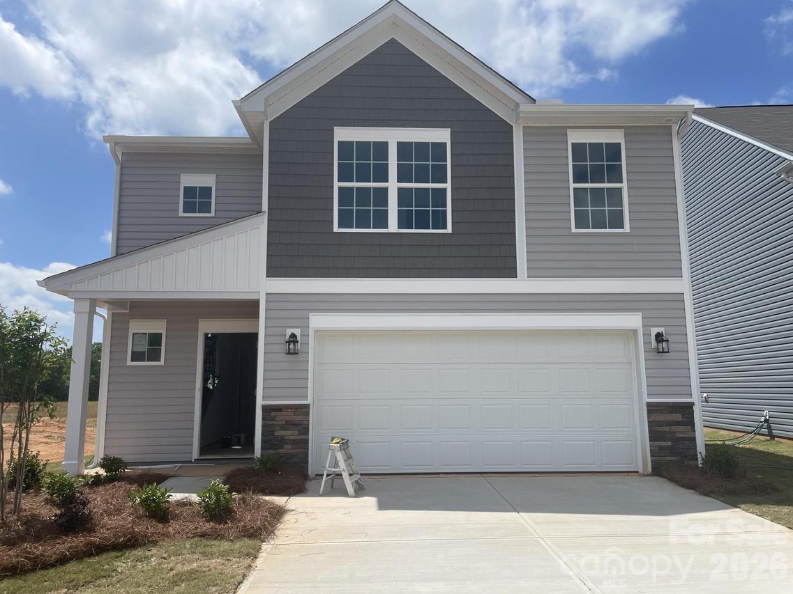 574 Sand Dunes Dr., Kannapolis, NC 28081
