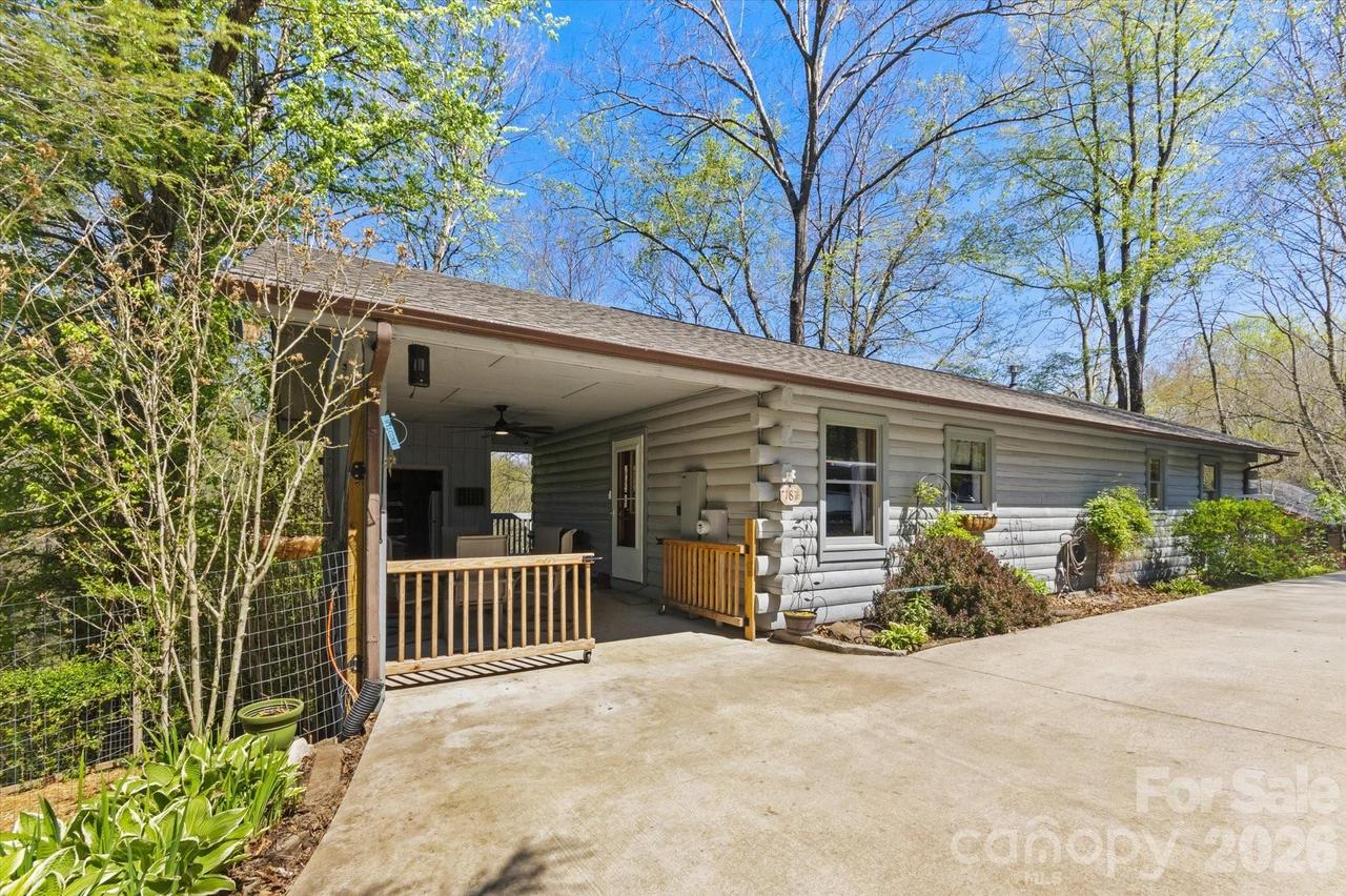 187 Cedarwood Dr., Waynesville, NC 28785