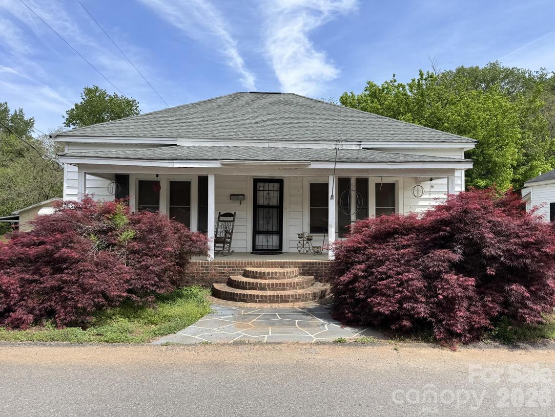 6 First St., Cramerton, NC 28032