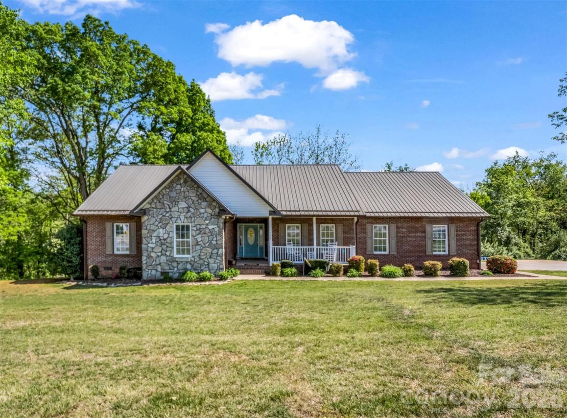 158 Shady Woods Ln., Rutherfordton, NC 28139