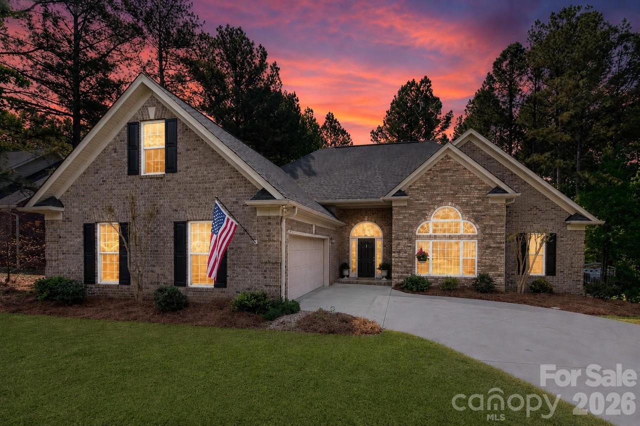 147 Honeysuckle Creek Loop, Mooresville, NC 28117