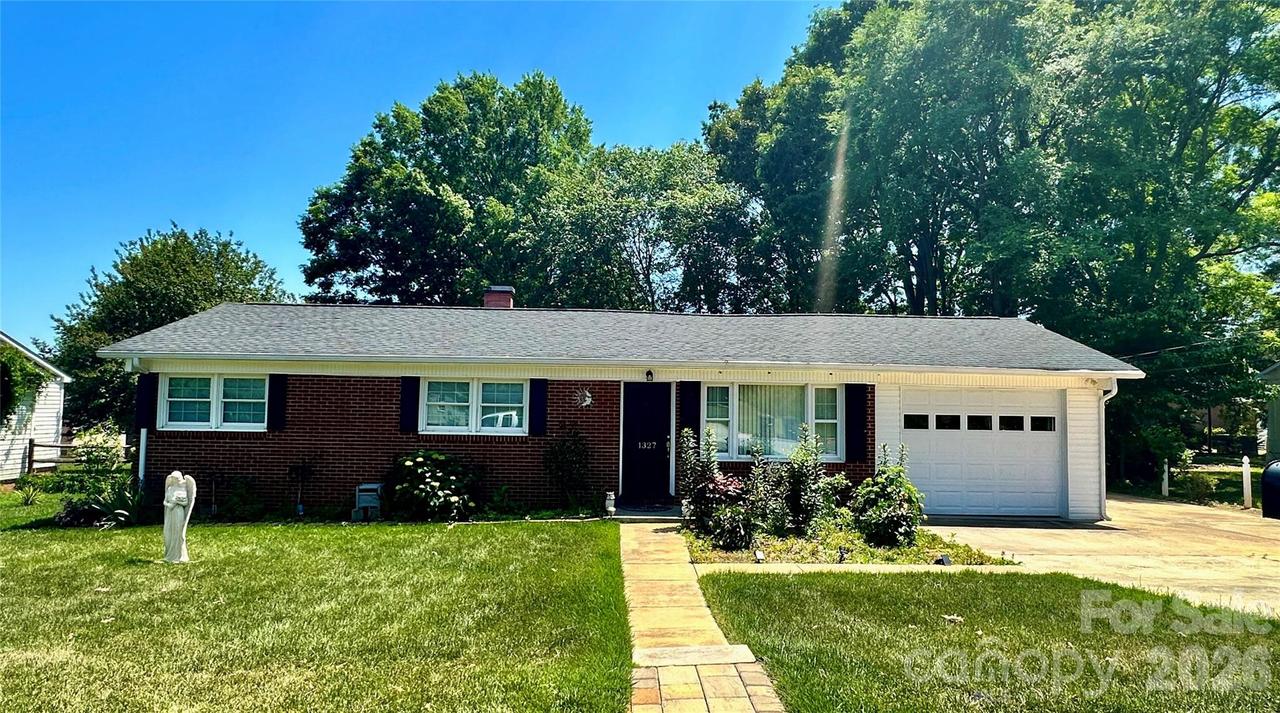 1327 Reid St., Statesville, NC 28677