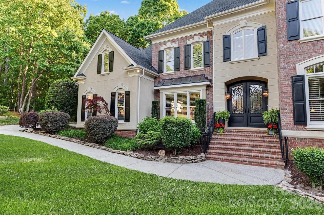 9341 Whispering Wind Dr., Charlotte, NC 28277