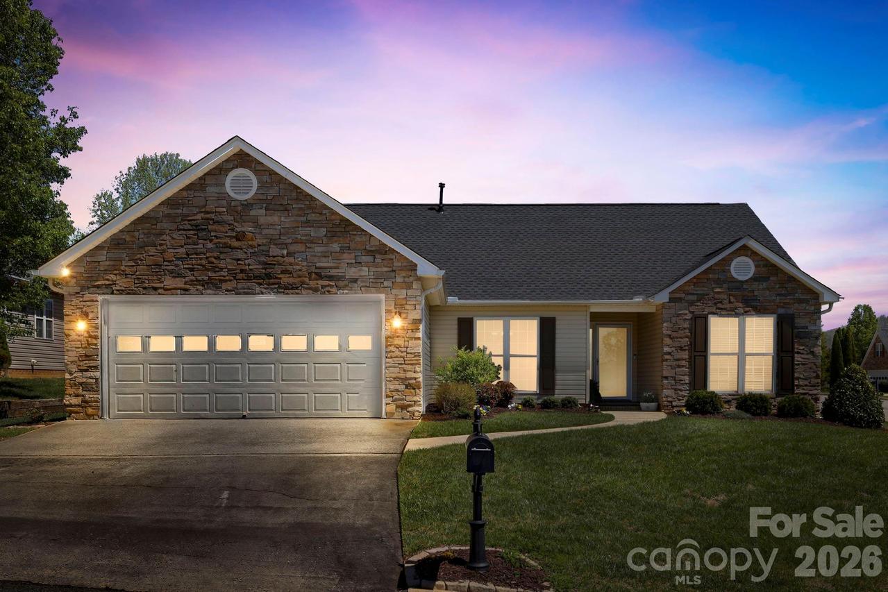 25 Livingston Farm Rd., Fletcher, NC 28732