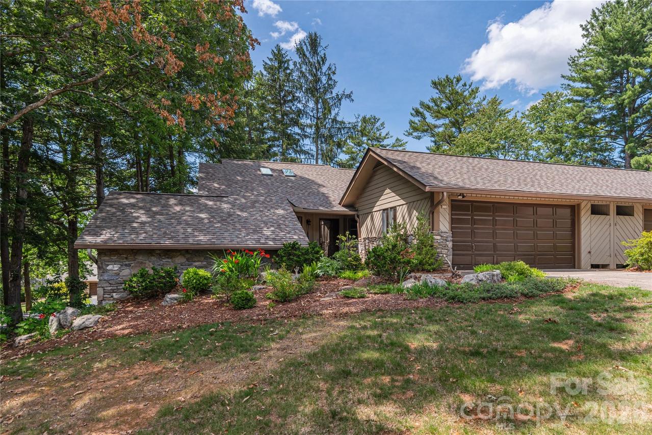 1101 Timber Tr., Asheville, NC 28804