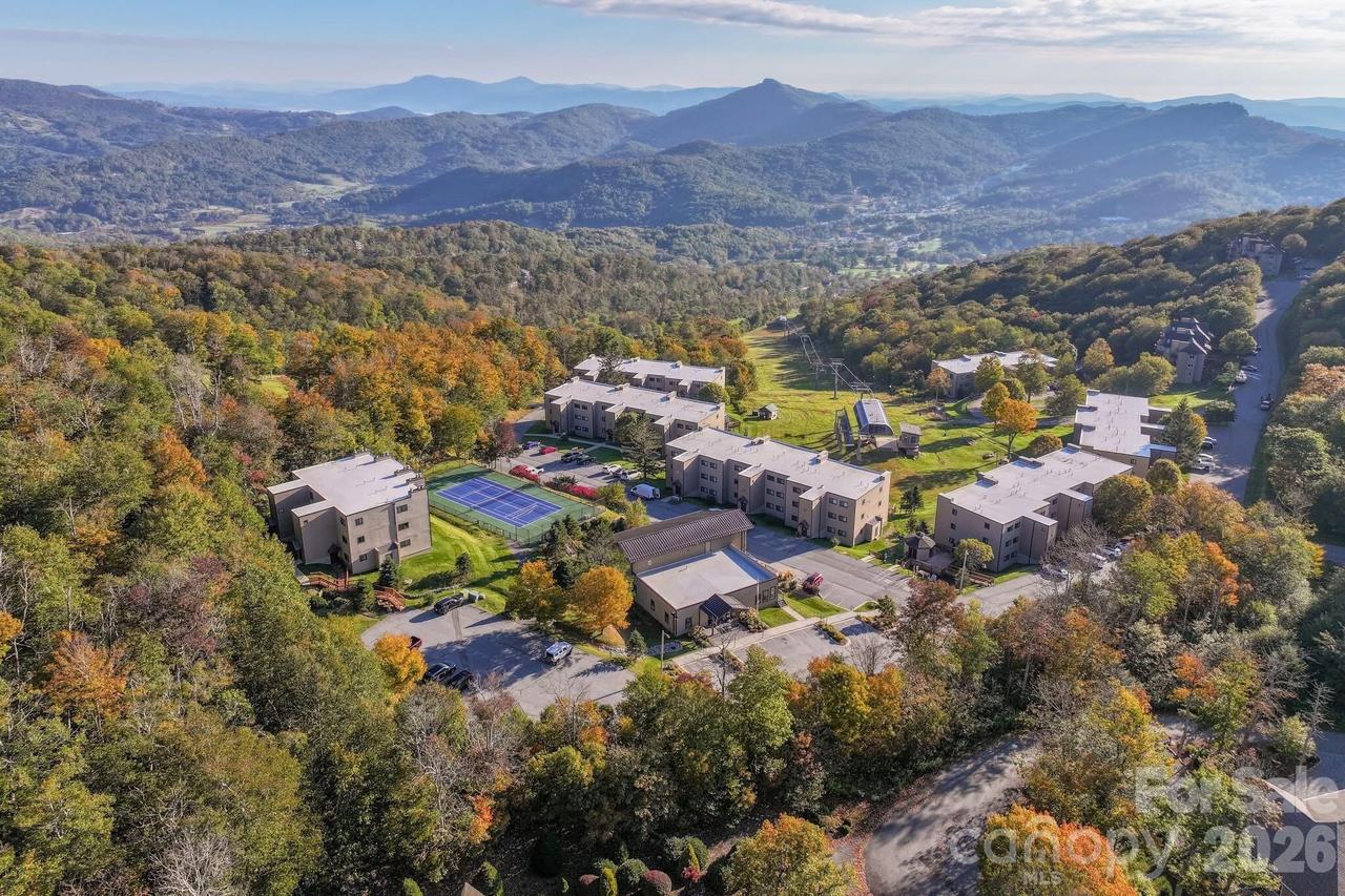 101 Sugar Ski Dr. #112, Banner Elk, NC 28604