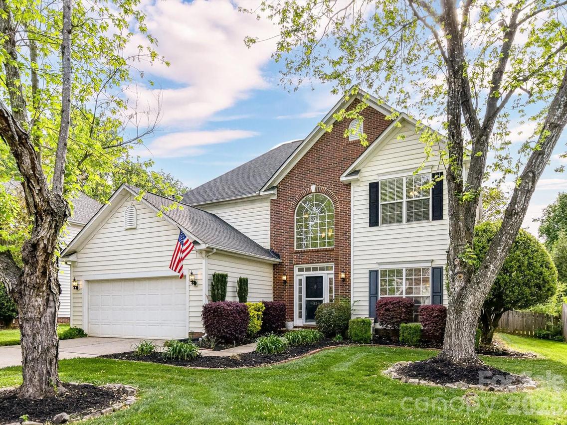 9334 Autumn Applause Dr., Charlotte, NC 28277