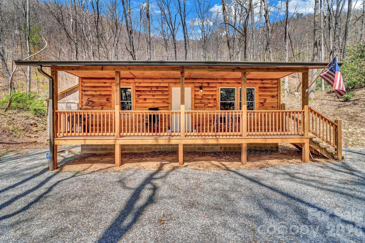 1100 Panther Branch Rd., Canton, NC 28716