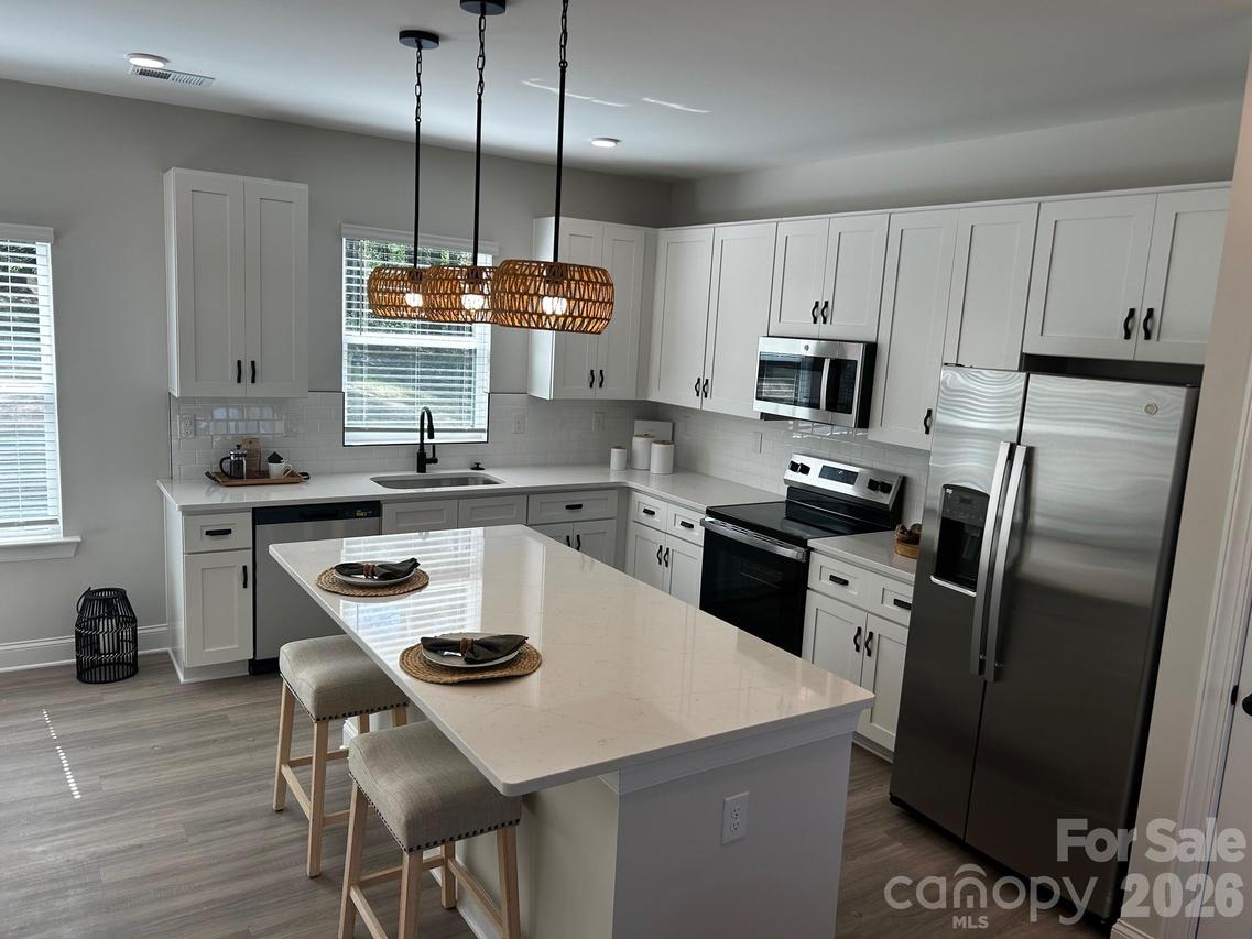 1915 Dove Dr., Charlotte, NC 28214