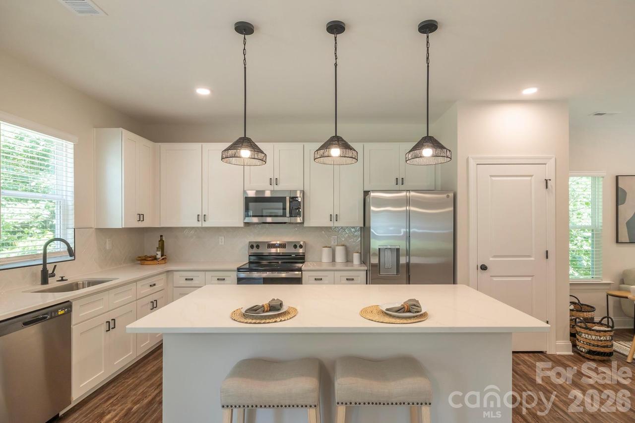 1915 Dove Dr., Charlotte, NC 28214