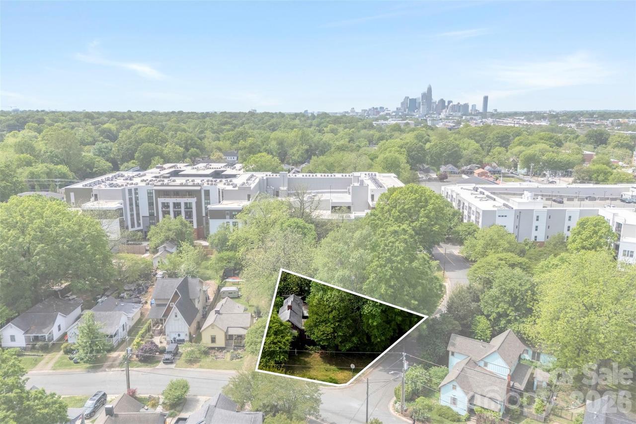 700 E 37th St., Charlotte, NC 28205