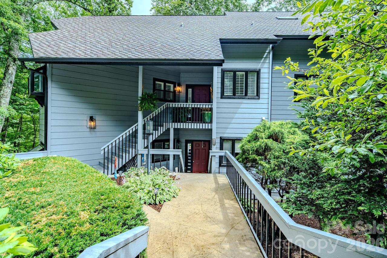 211 Grouse Moor Dr., Linville, NC 28646