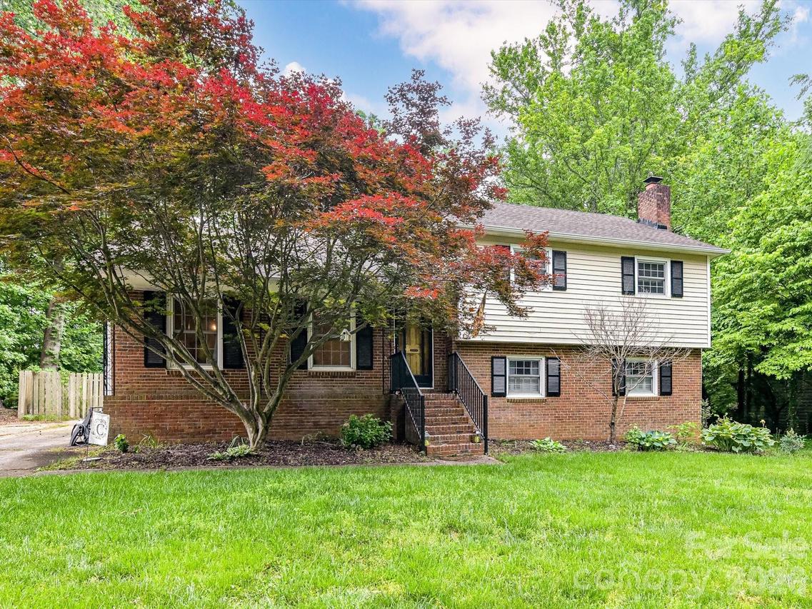 119 Cliffwood Cir., Mooresville, NC 28115