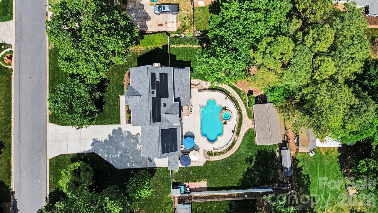 2705 Greenmont Cir., Belmont, NC 28012