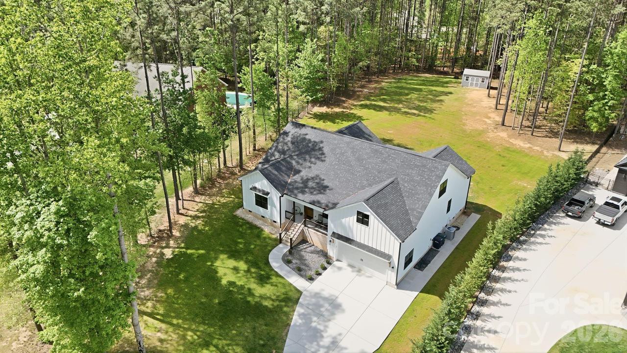 420 Stillwater Rd., Troutman, NC 28166