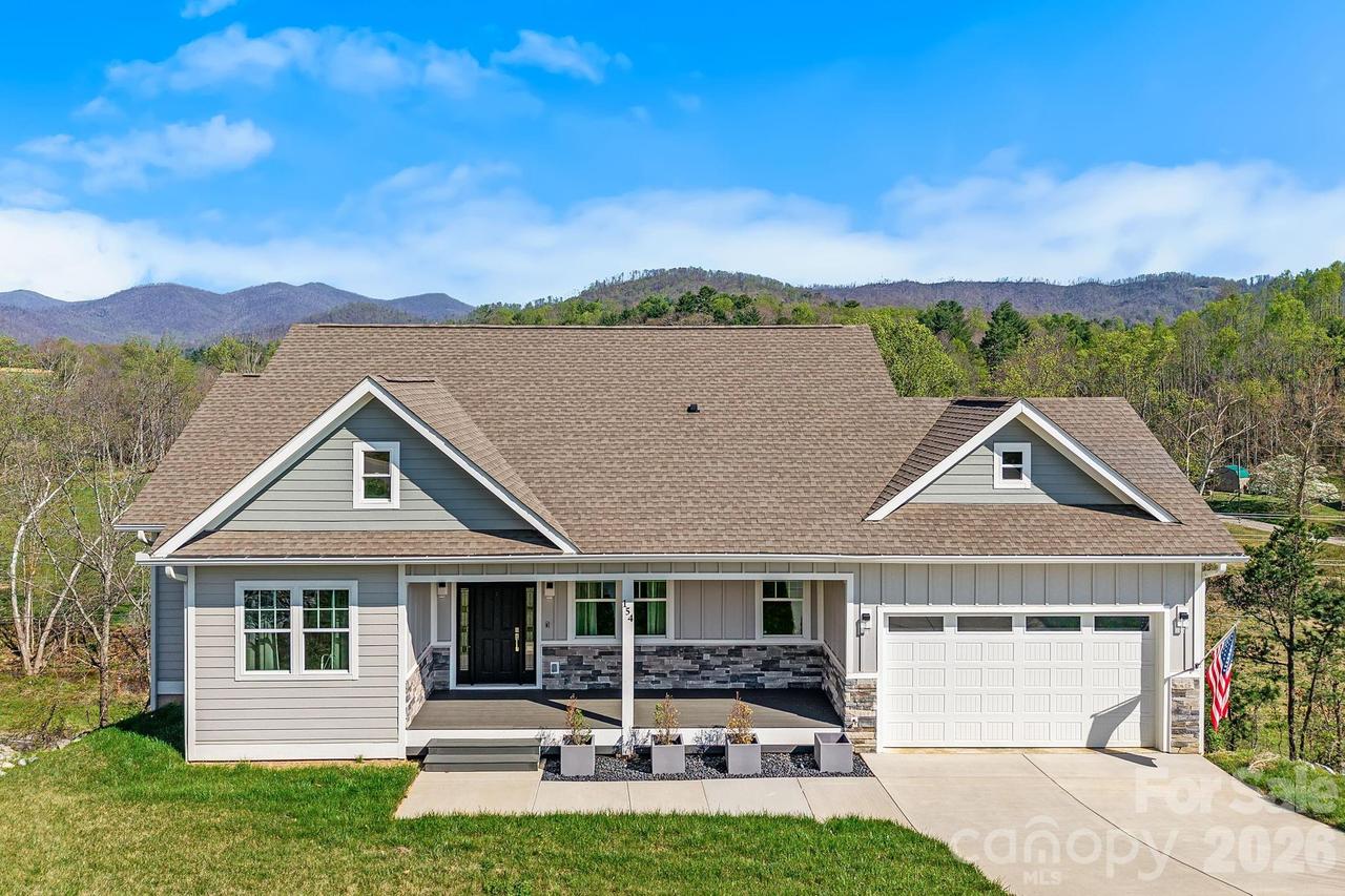 154 Amblers Knoll Rd., Weaverville, NC 28787
