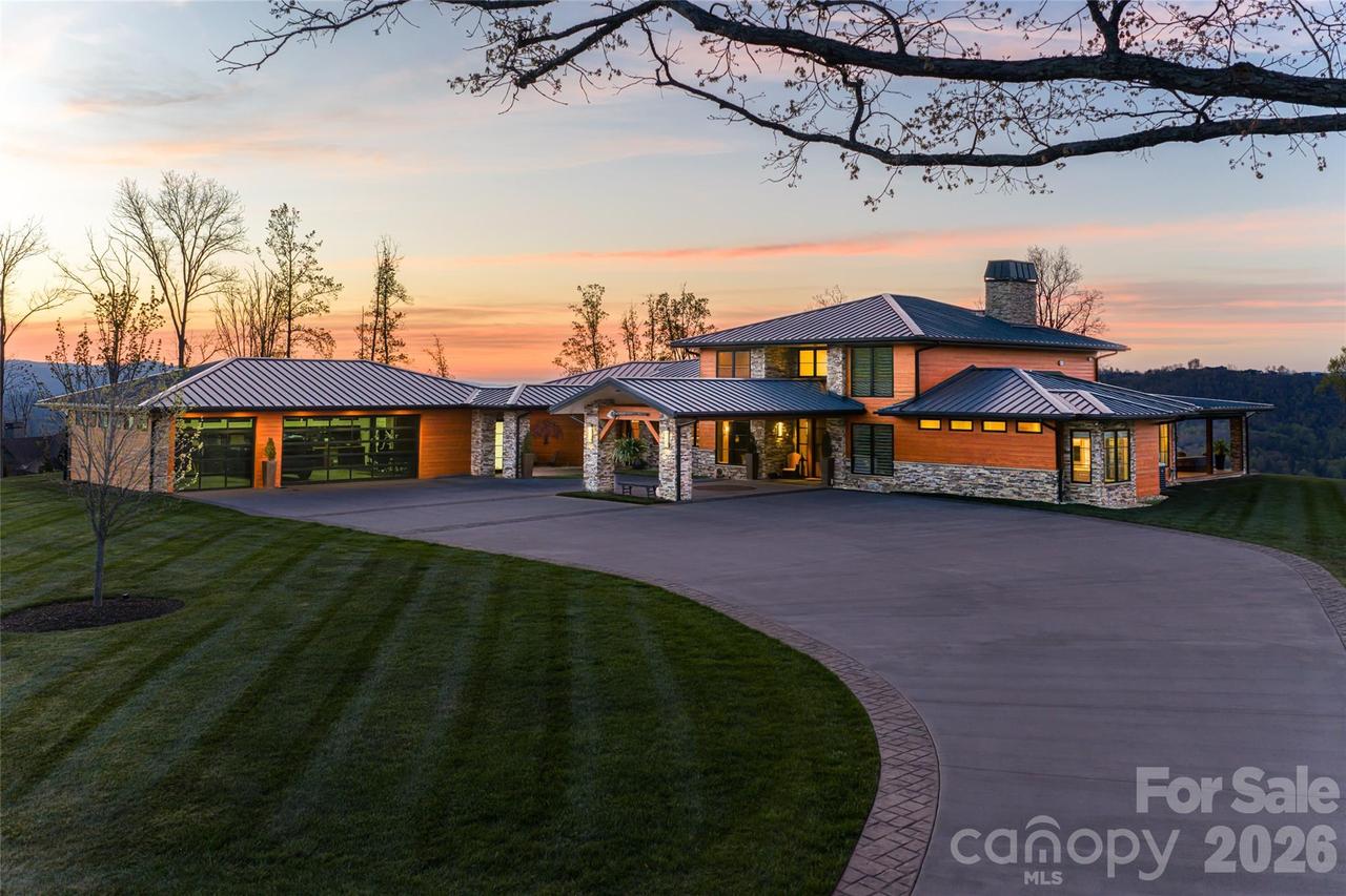 170 Bear View Rd., Weaverville, NC 28787