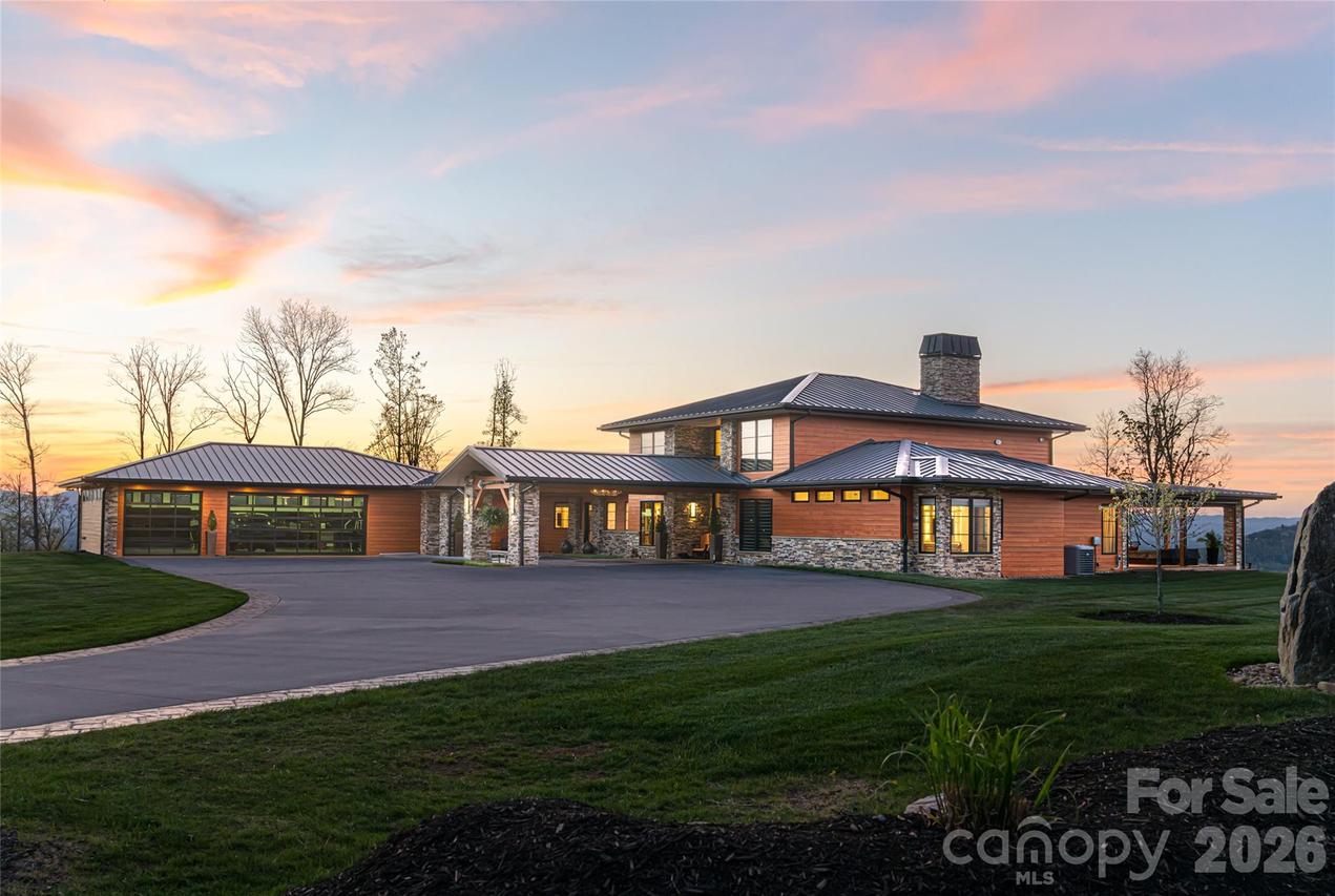 170 Bear View Rd., Weaverville, NC 28787
