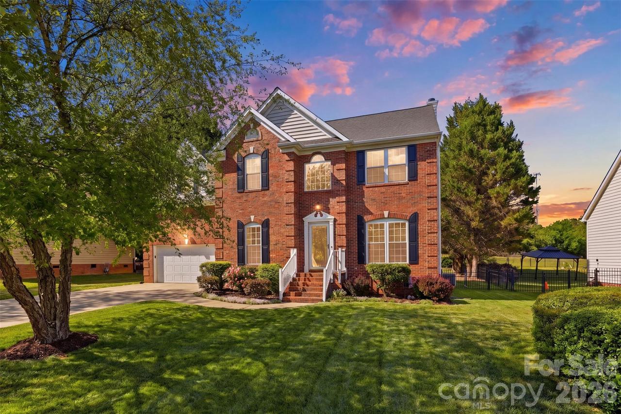 11029 Sycamore Club Dr., Charlotte, NC 28227