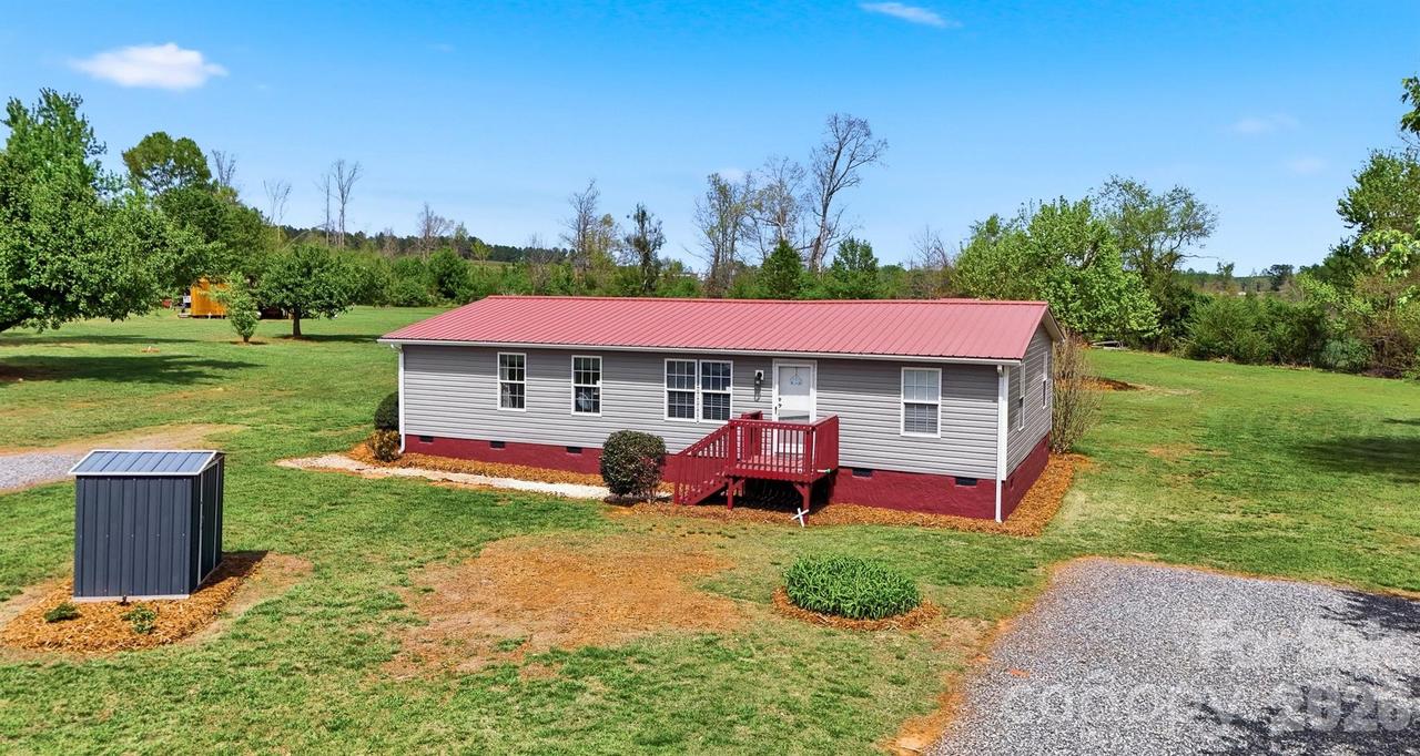 2486 Evening Dr., Claremont, NC 28610