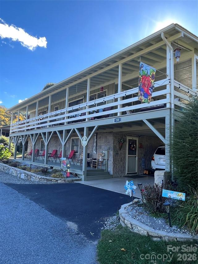 10 Onyx Ln., Maggie Valley, NC 28751