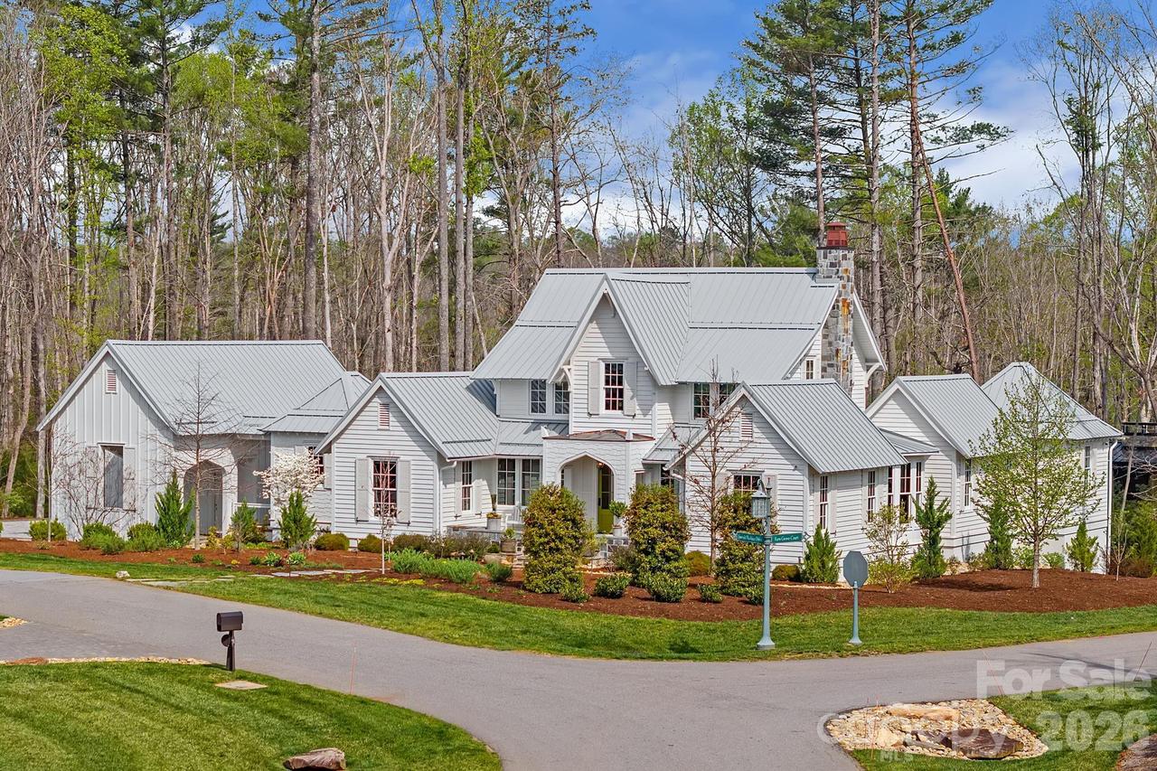 97 Emerald Necklace Dr., Asheville, NC 28803