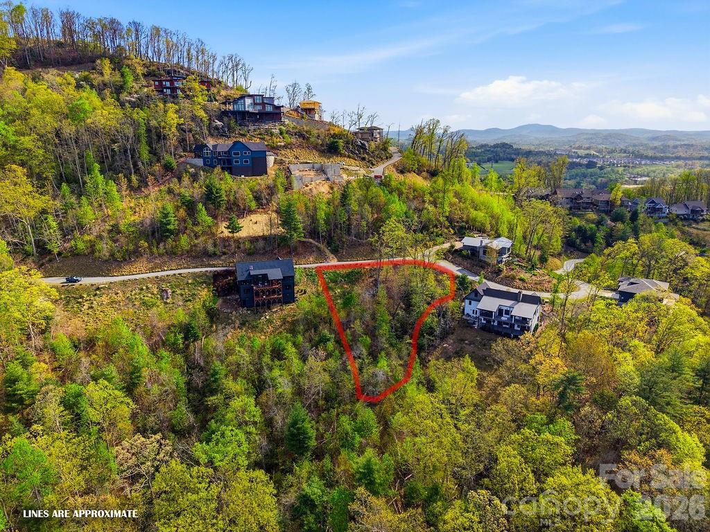 325 Curtain Bluff #W9, Hendersonville, NC 28791