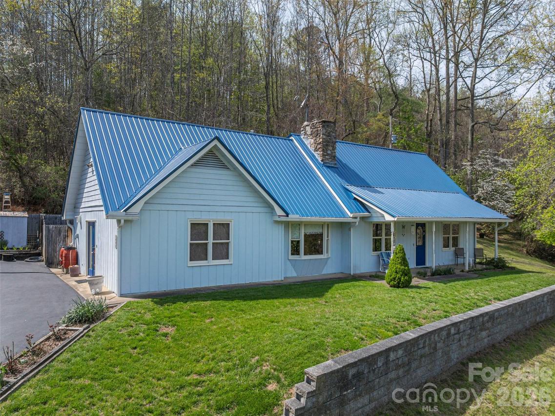 444 Martin Branch Rd., Leicester, NC 28748