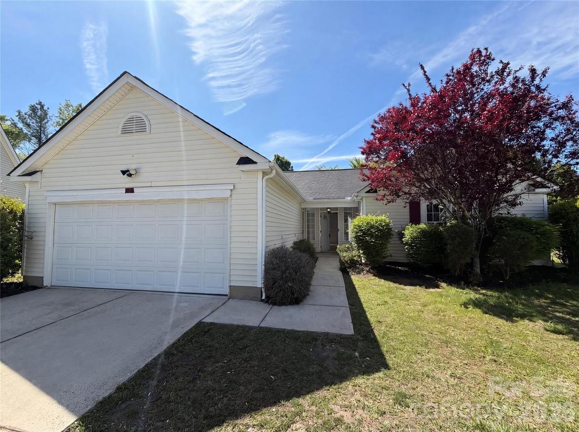 2405 Celosia Dr., Charlotte, NC 28262