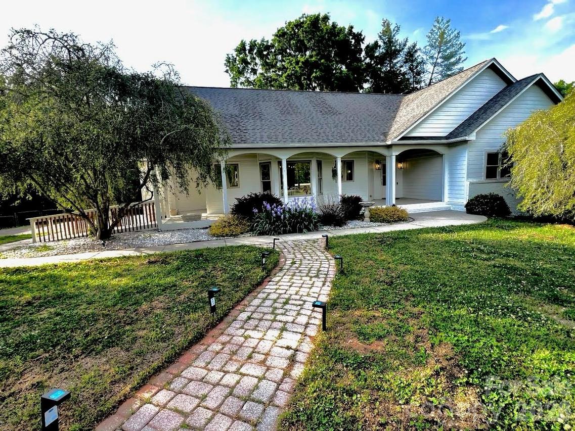 13033 Asbury Chapel Rd., Huntersville, NC 28078