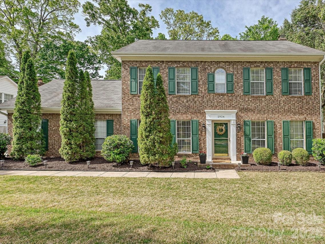 2924 Firewood Dr., Matthews, NC 28105
