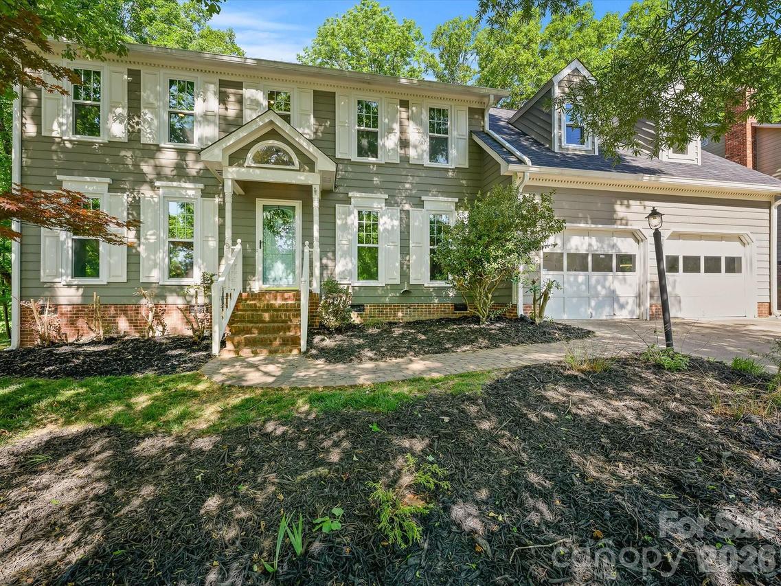 1036 Gateshead Ln., Matthews, NC 28105