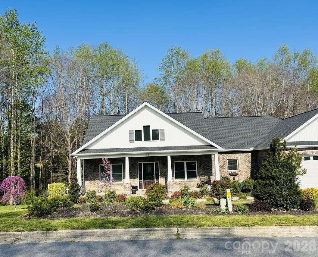 35 Iswa Dr., Taylorsville, NC 28681