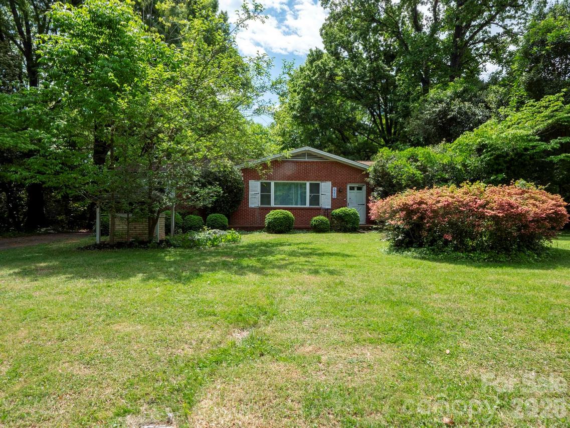 6210 Grove Park Blvd., Charlotte, NC 28215