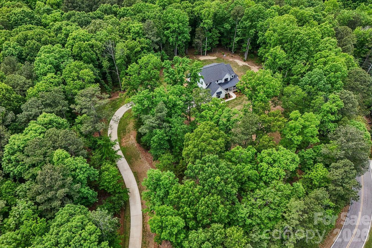 8049 Catawba Cove Dr., Belmont, NC 28012