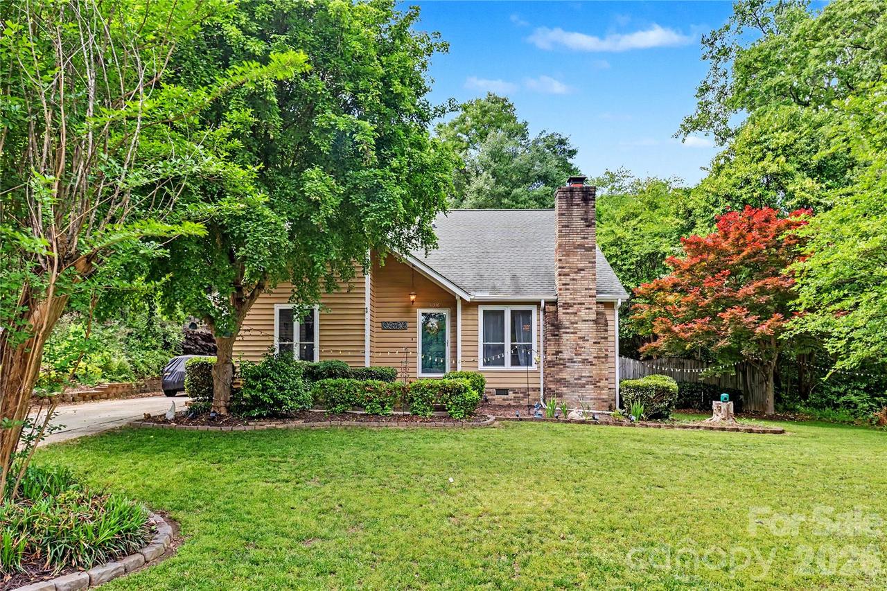 11516 Moonridge Dr., Charlotte, NC 28226