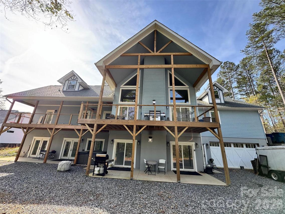 2371 W Paradise Harbor Dr., Connelly Springs, NC 28612