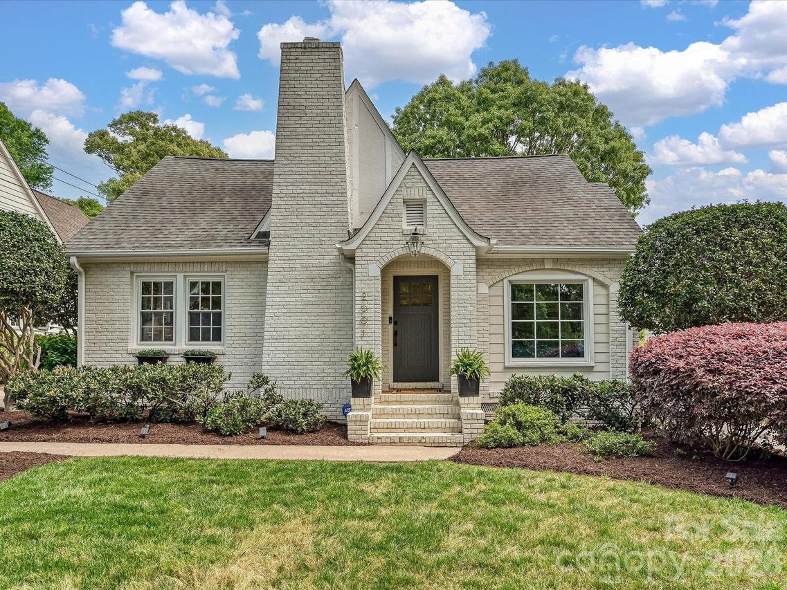 2001 Beverly Dr., Charlotte, NC 28207