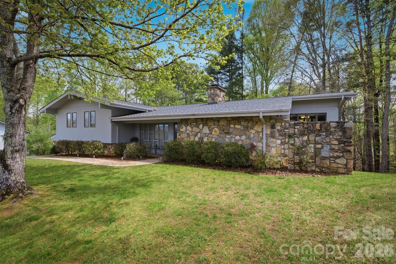 122 Lake Club Dr., Nebo, NC 28761