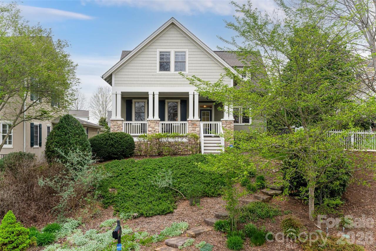 16 Dearborn St., Asheville, NC 28803