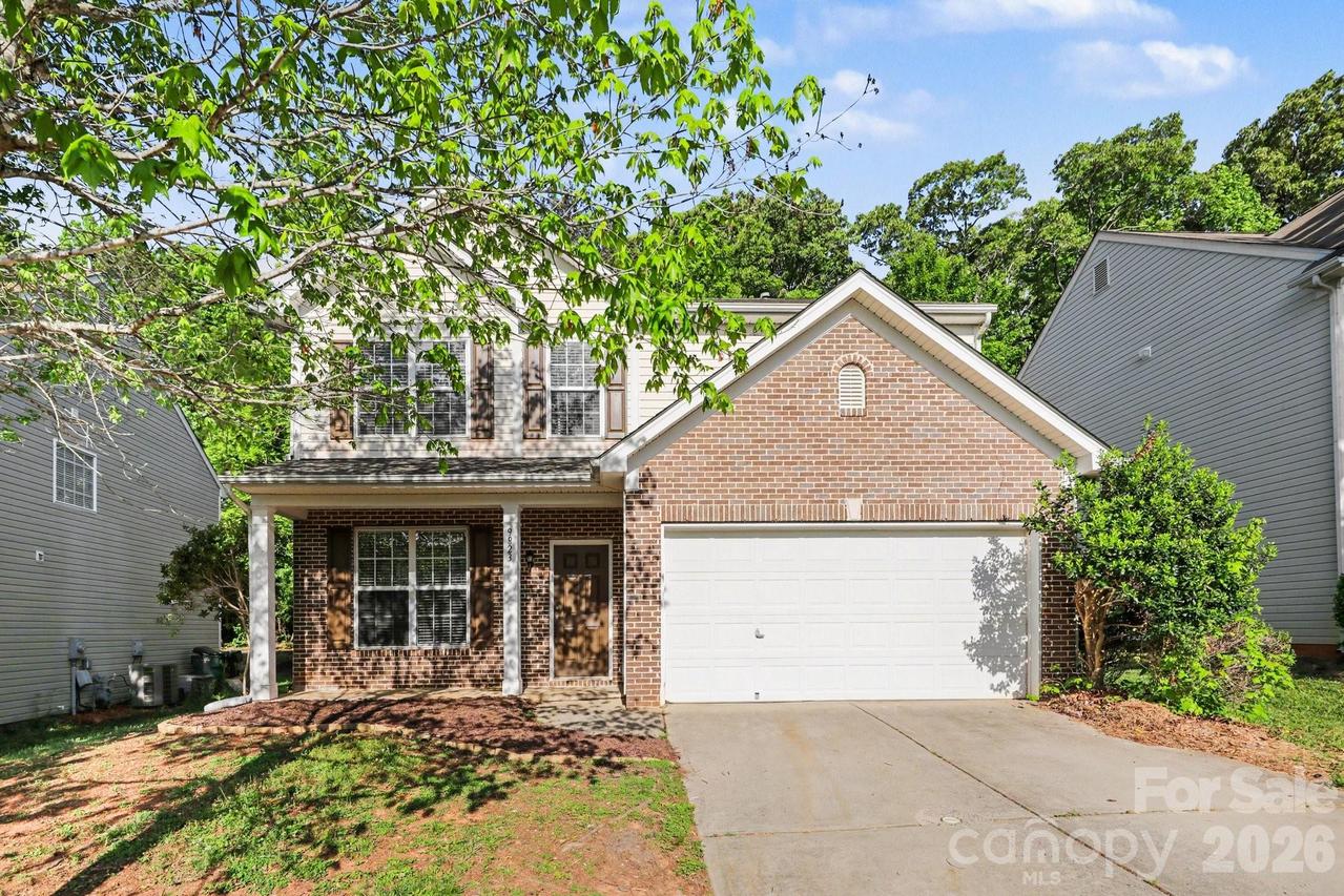 9823 Jeanette Cir., Charlotte, NC 28213