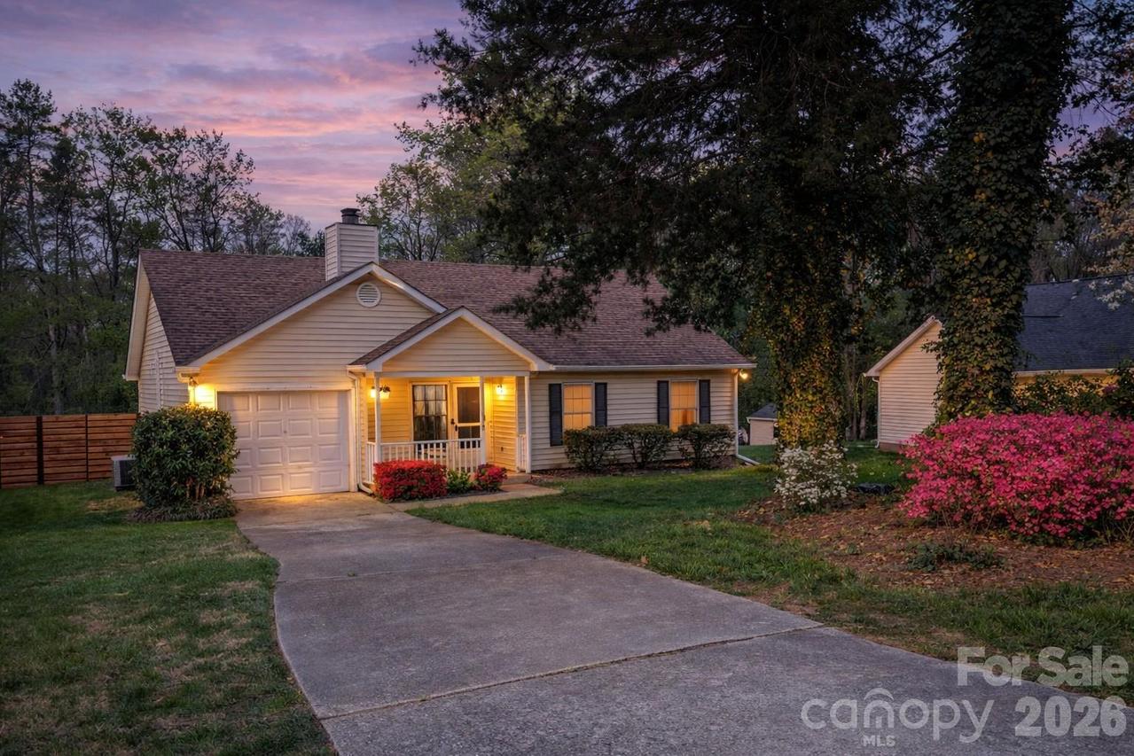 5812 Stone Bluff Ct., Charlotte, NC 28214