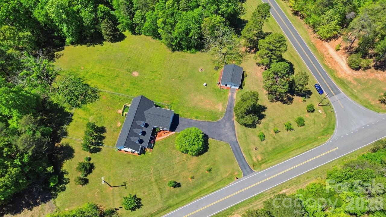 286 Battleground Rd., Grover, NC 28073