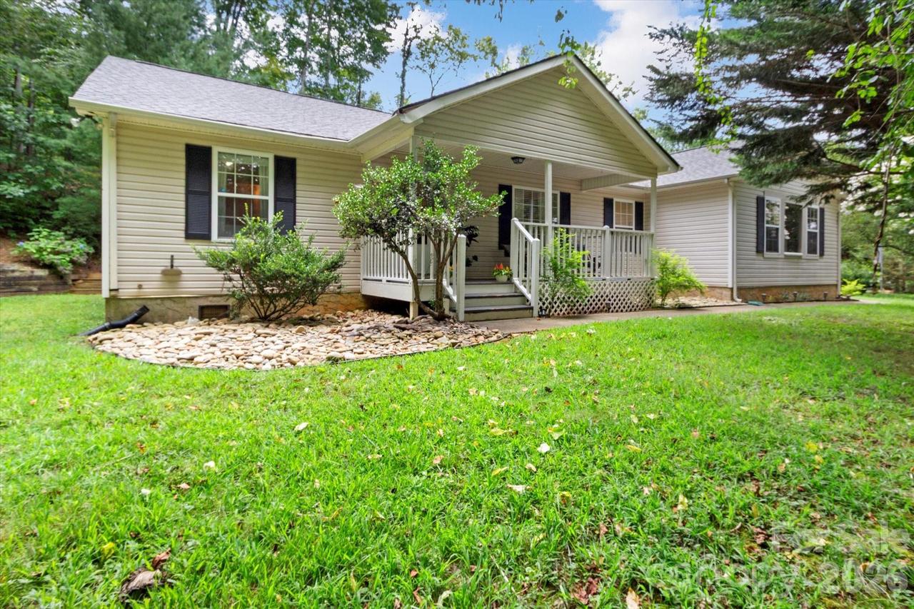 42 Bushwald Ln., Swannanoa, NC 28778
