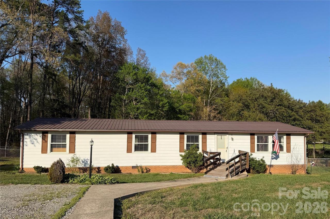 2141 Teague Town Rd., Taylorsville, NC 28681