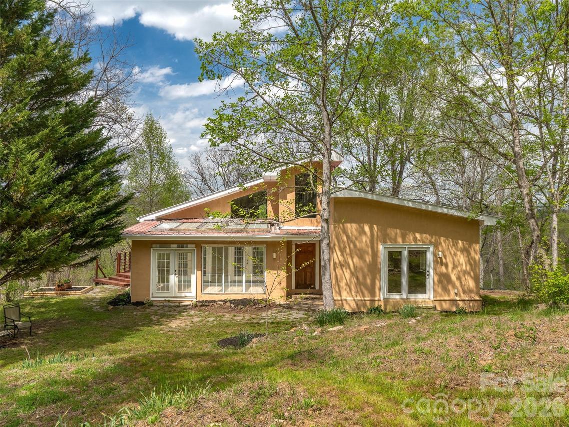 76 Raven Rock Ln., Marshall, NC 28753