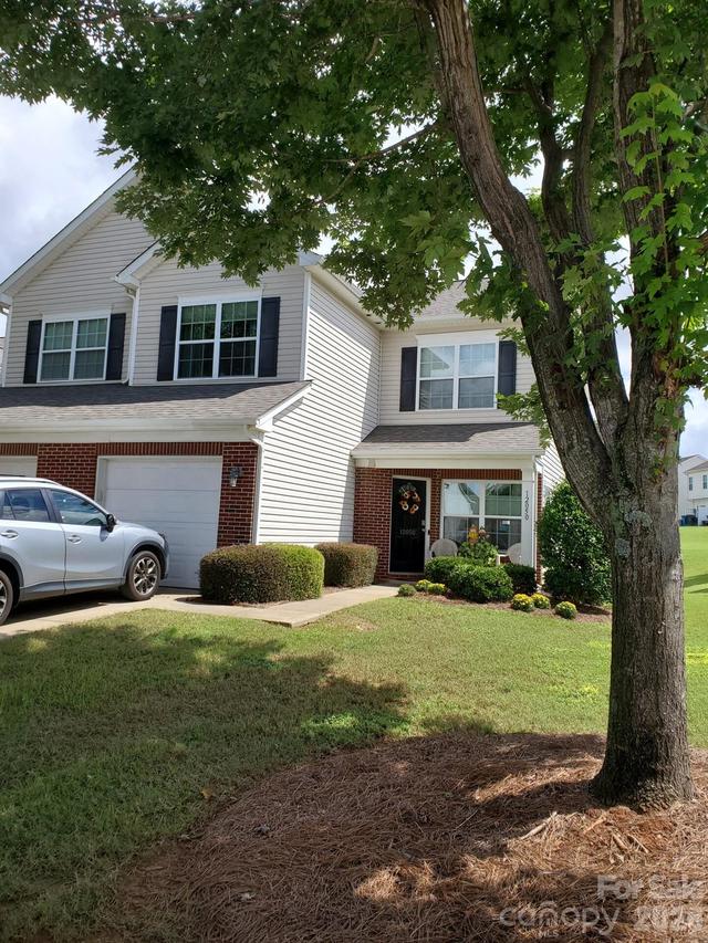 12050 Stratfield Place Cir., Pineville, NC 28134