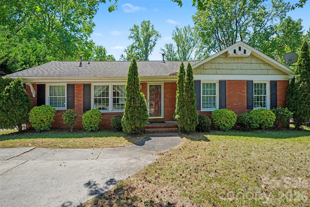7608 Idlewild Rd., Charlotte, NC 28212